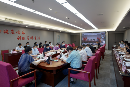 四川AG尊时凯龙人生就博集团召开疫情防控工作领导小组2022年第3次会议 集团党委书记、董事长、疫情防控工作领导小组第一组长任丁主持会议并讲话